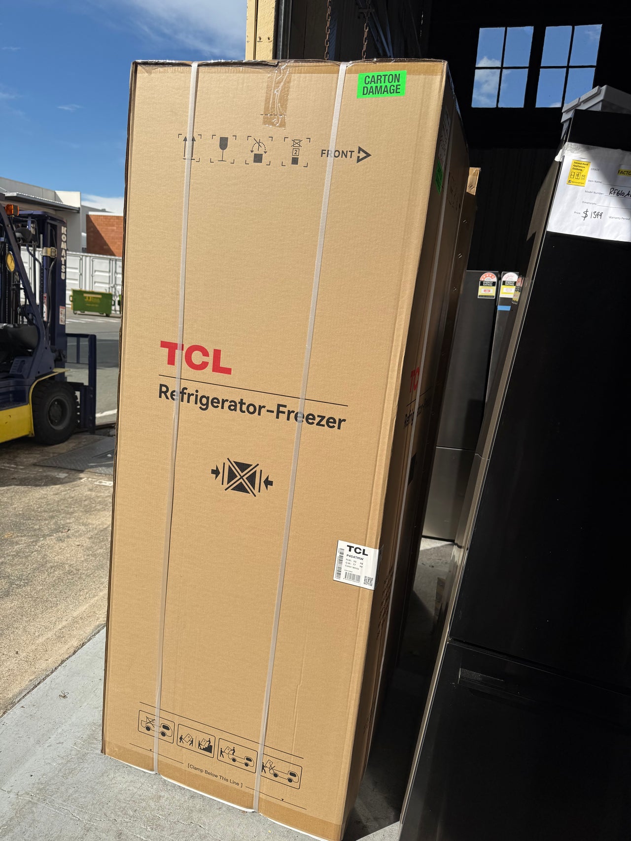 Transportation damaged (box damaged) TCL 415 L Top Mount Refrigerator – Model: P454TMW (White) - Second Hand Appliances Geebung