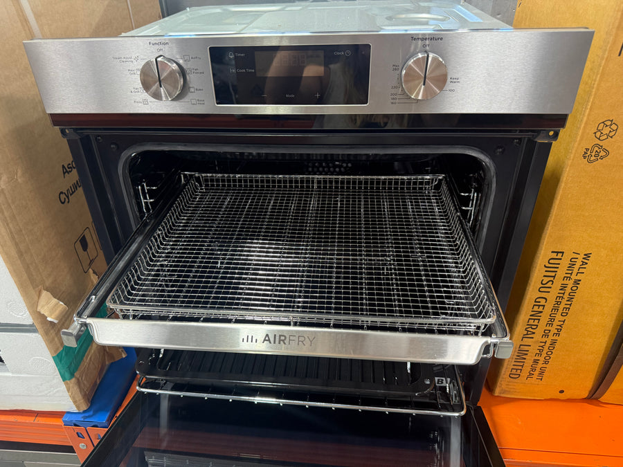 Westinghouse 60cm Multi-Function Oven with AirFry Stainless Steel WVE6516SD - Second Hand Appliances Geebung