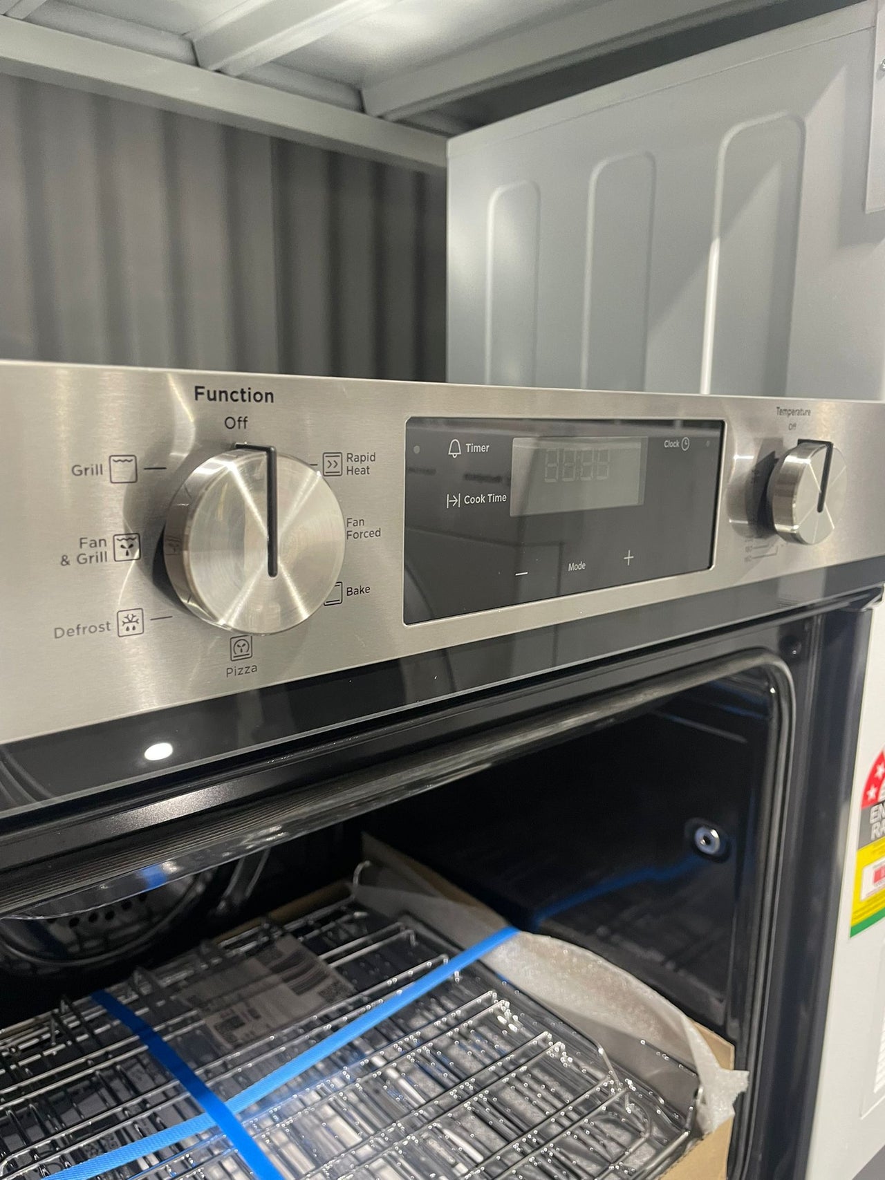 Transportation damaged Westinghouse 60cm Multi-Function Built-In Electric Oven – Stainless Steel WVE6515SD - Second Hand Appliances Geebung
