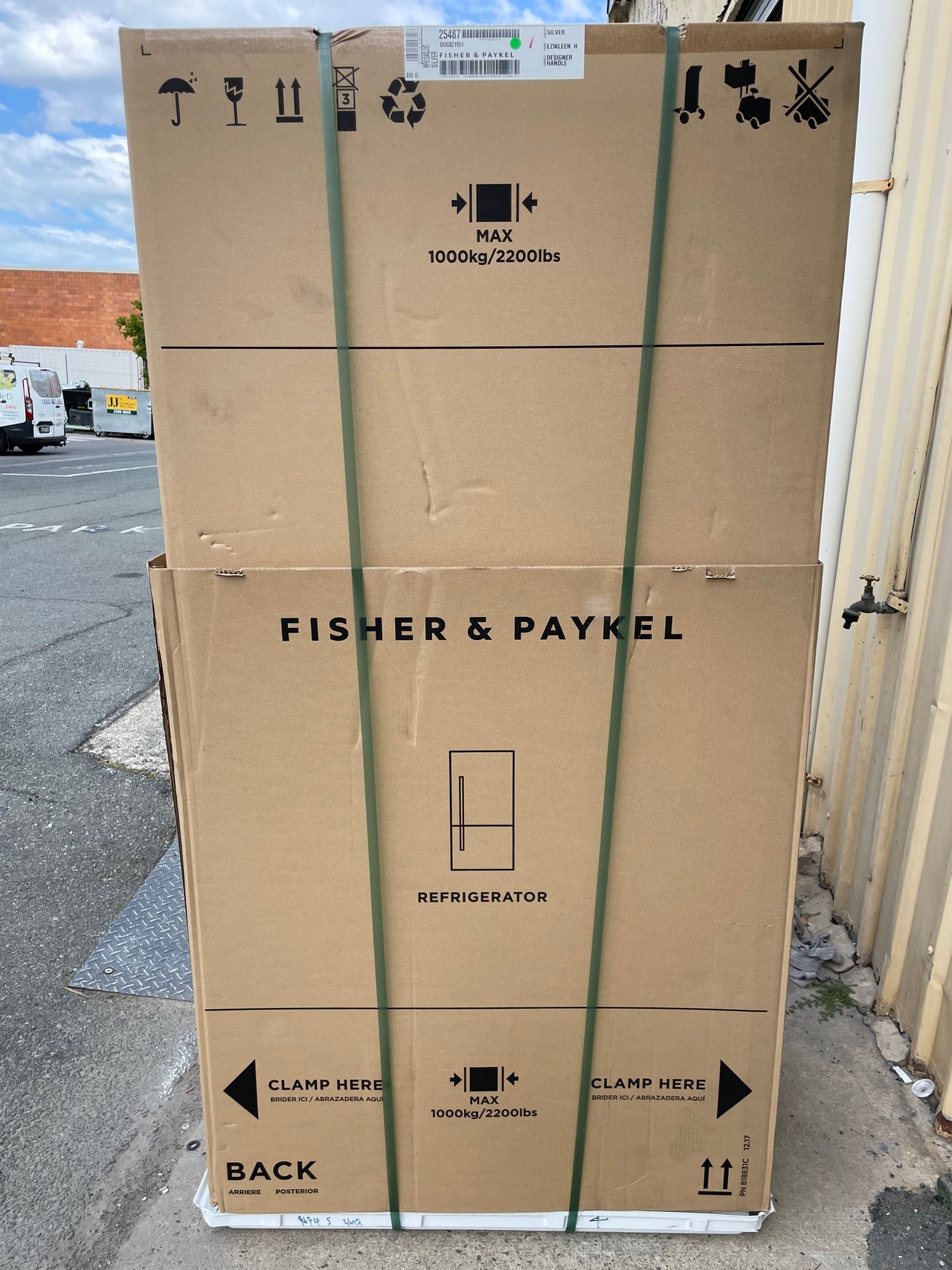 Factory second Fisher&Paykel 614l French Door RF610ADJX5 still in box - Second Hand Appliances Geebung