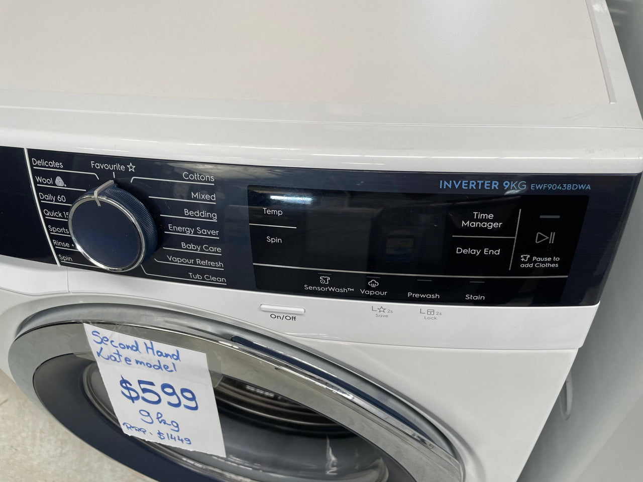 Second hand Electrolux 9kg Front Load Washing Machine EWF9043BDWA - Second Hand Appliances Geebung