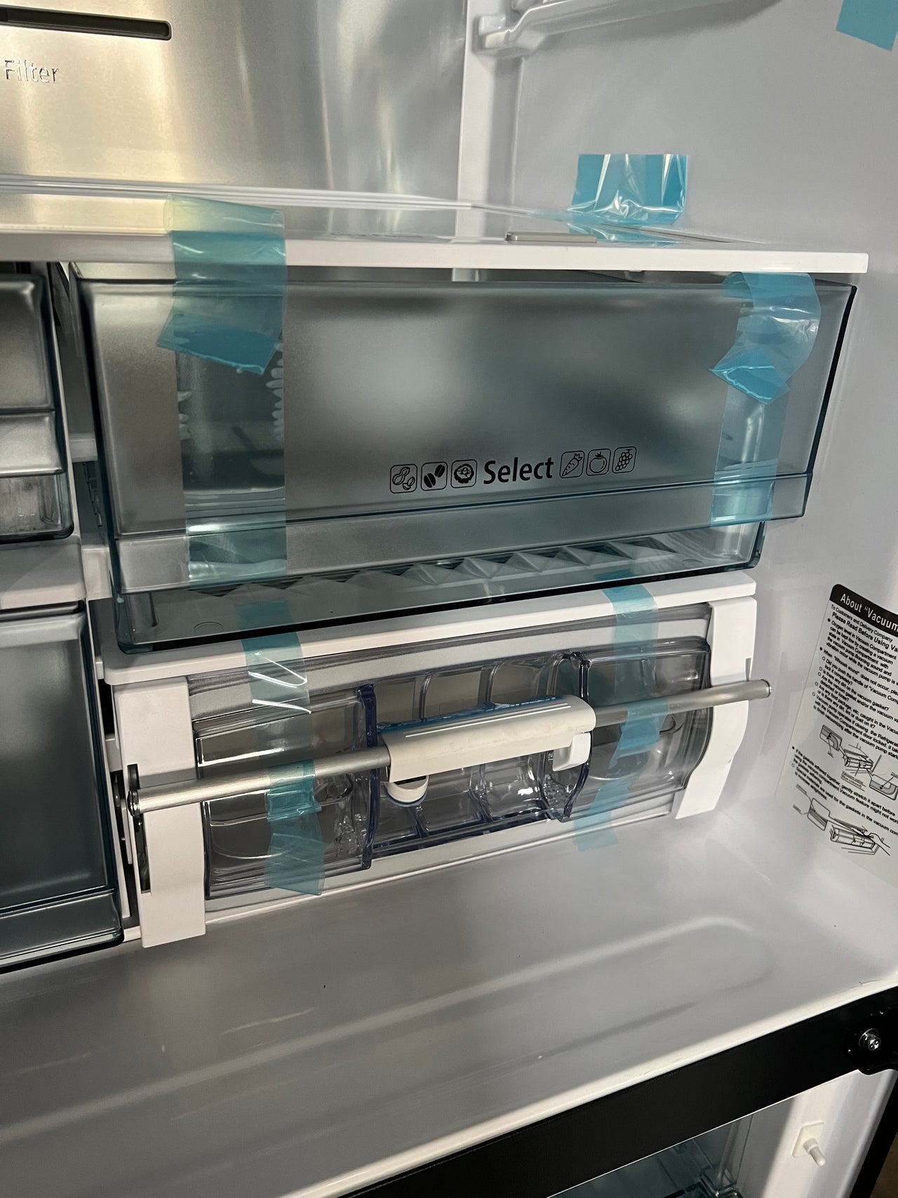 FACTORY SECOND HITACHI 638L FRENCH DOOR INVERTER FRIDGEMATTE GLASS