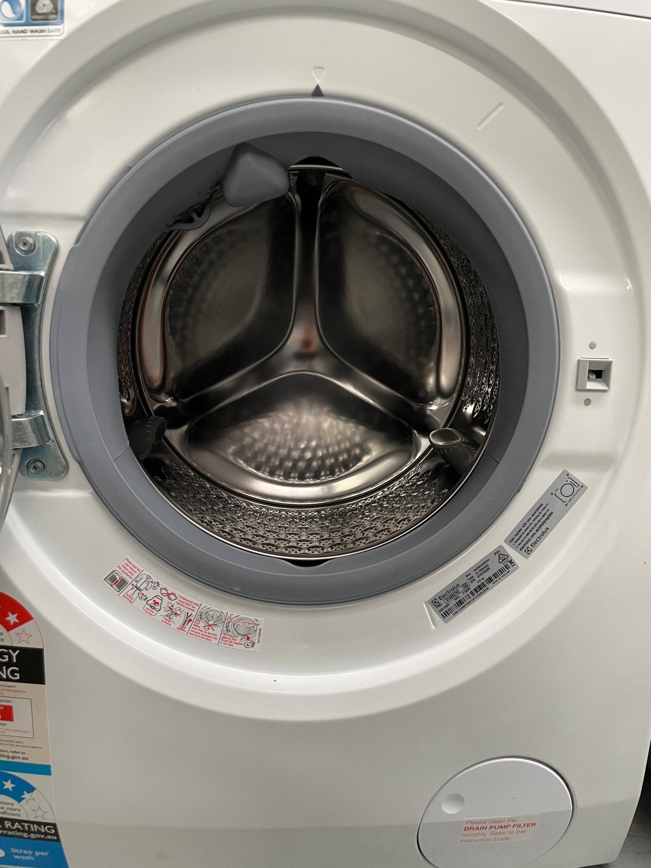 Second hand Electrolux 9kg Front Load Washing Machine EWF9043BDWA - Second Hand Appliances Geebung