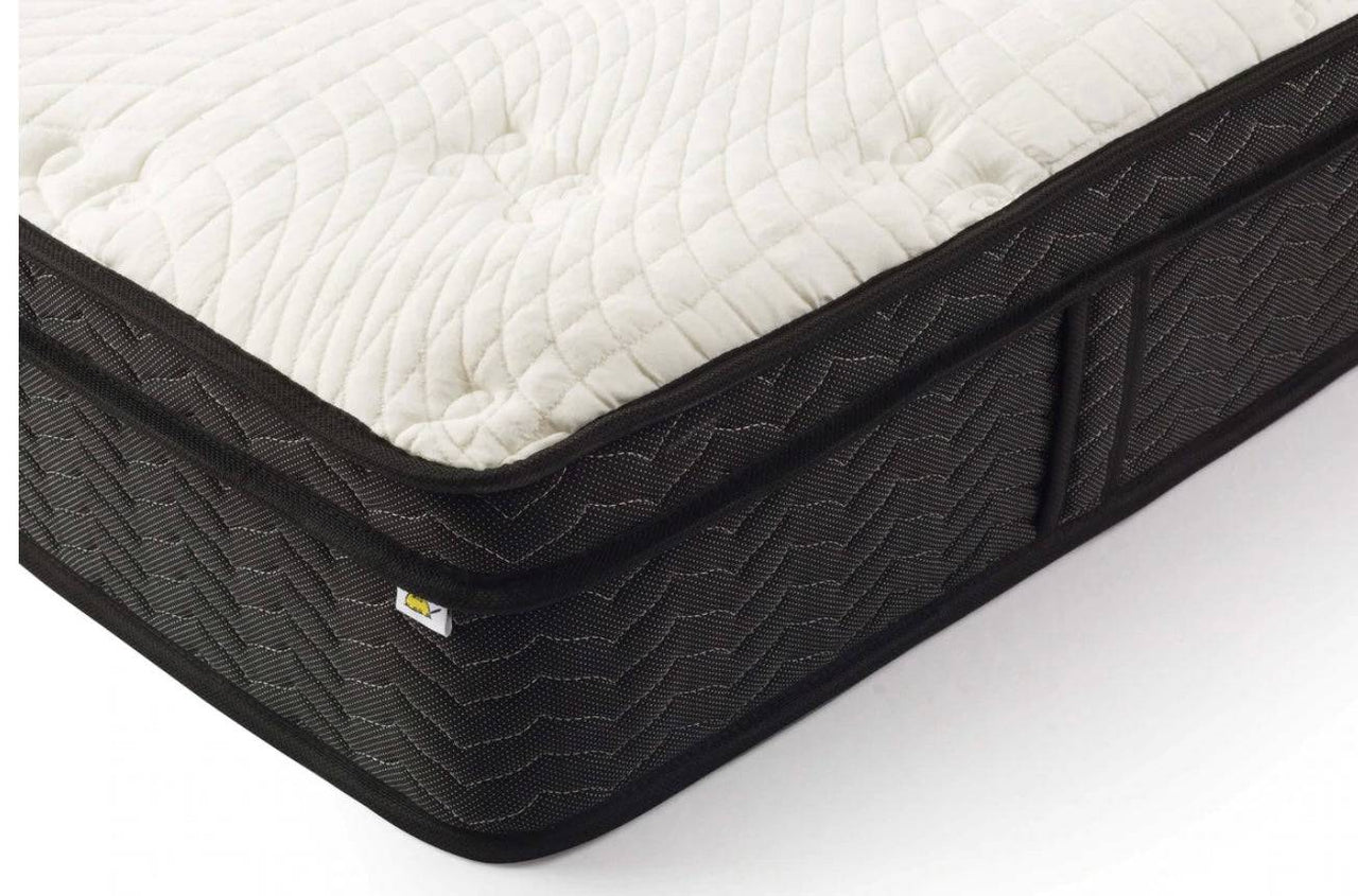 NEW Sleep & Co Hybrid Mattress - queen - Second Hand Appliances Geebung