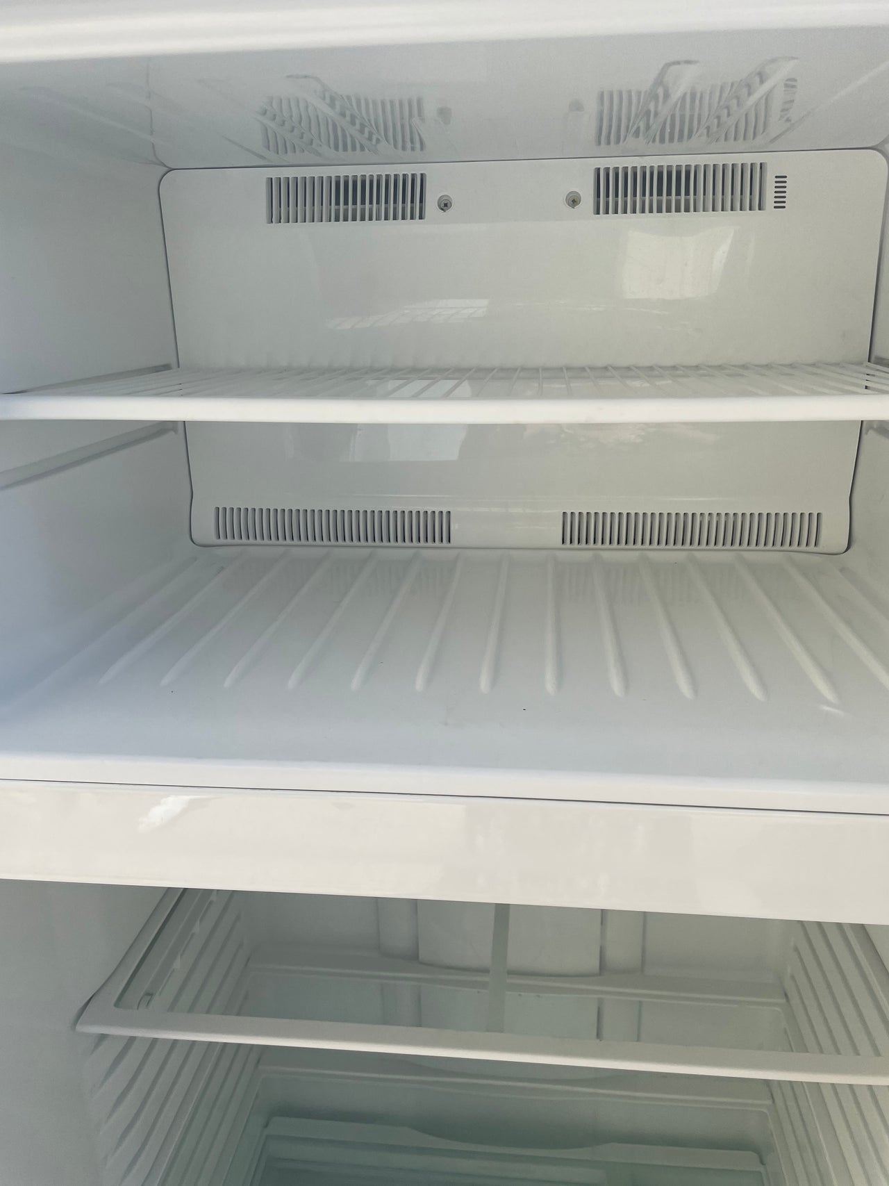 Second hand Westinghouse RJ522V-R 520L Top Mount Fridge - Second Hand Appliances Geebung