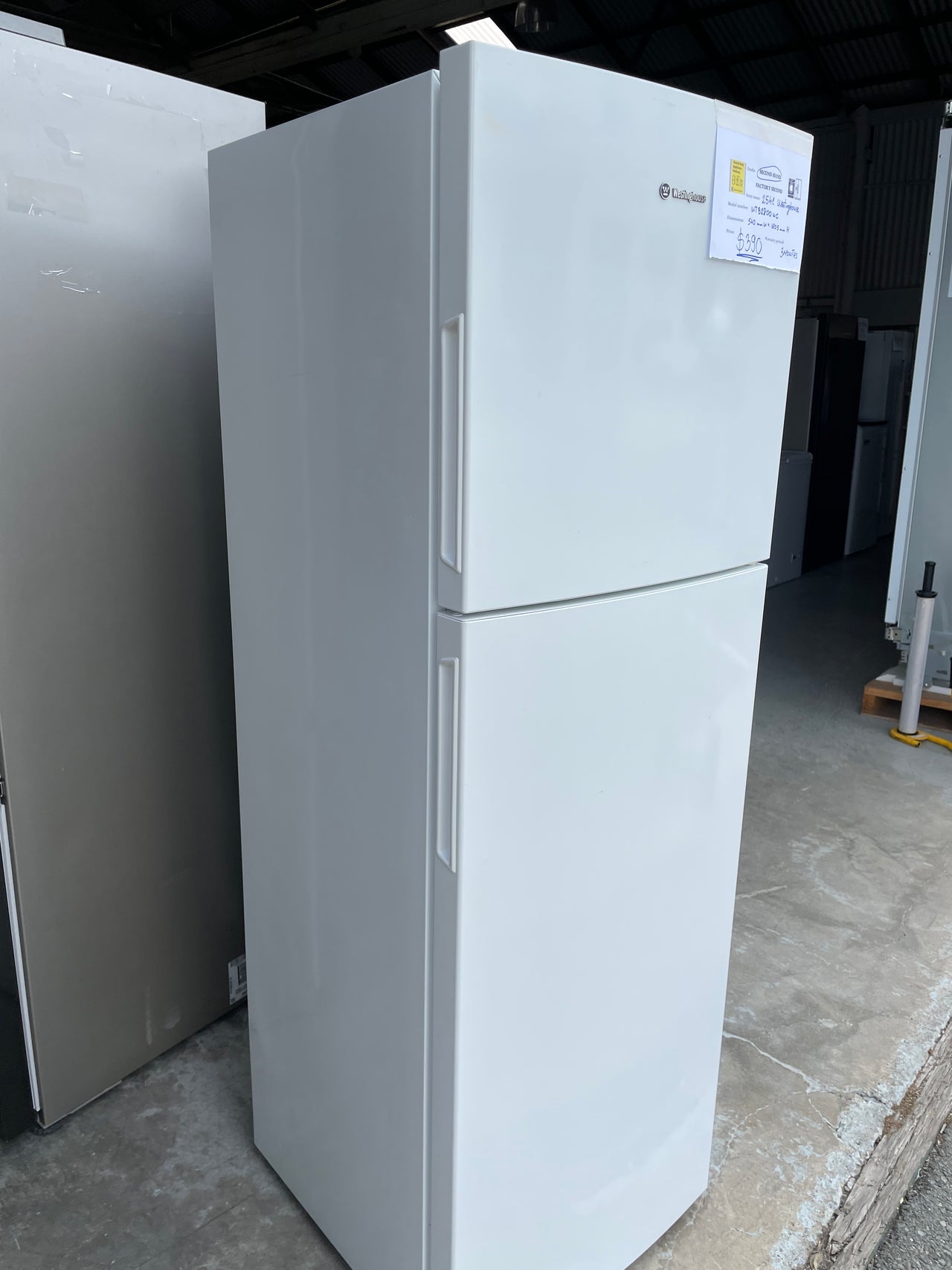 Westinghouse top deals mount fridge