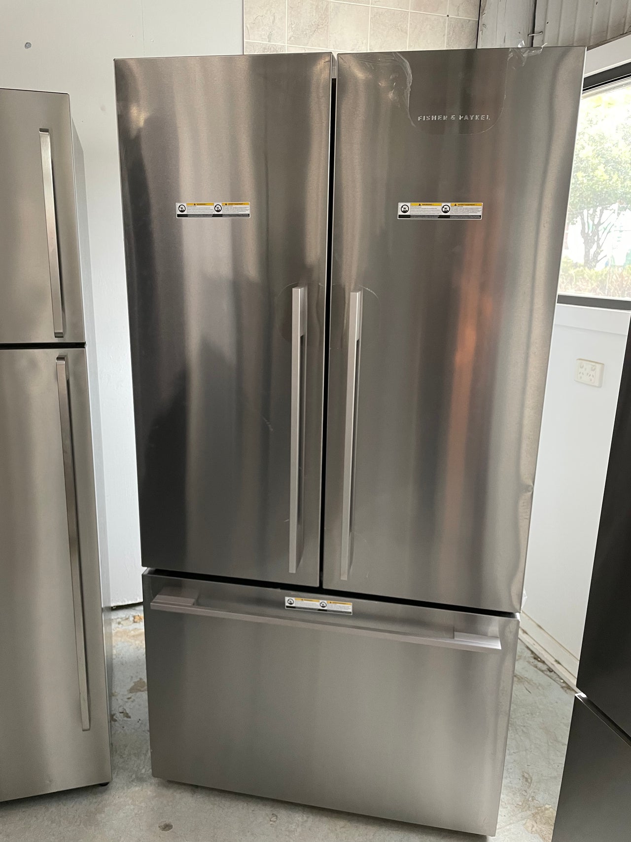 Factory Second Fisher & Paykel 569L French Door Refrigerator RF610ADX5 - Second Hand Appliances Geebung