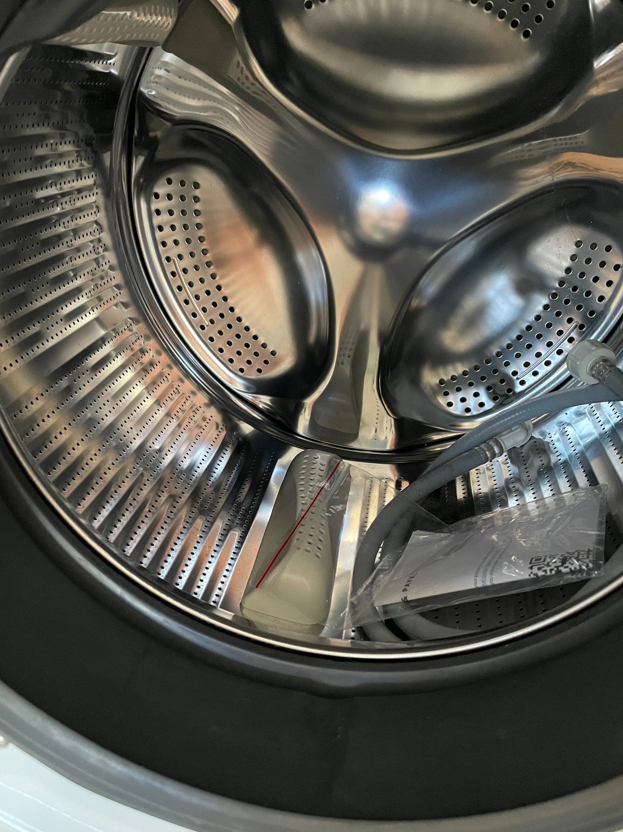 Factory second Fisher & Paykel 8.5kg-5kg Combo Washer Dryer WD8560F1 - Second Hand Appliances Geebung