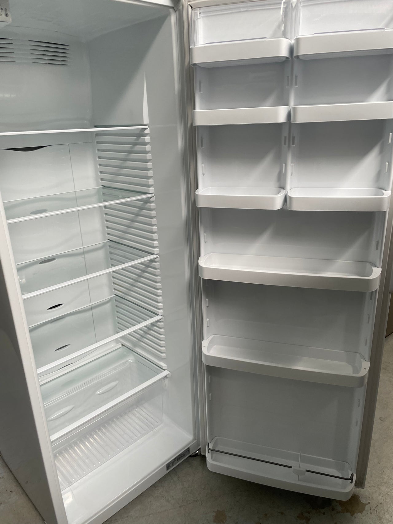 Second hand 451l Fisher&Paykel Upright Fridge E450R - Second Hand Appliances Geebung