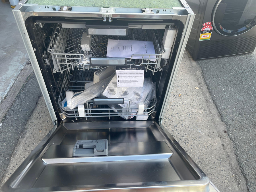 Factory second Fisher&Paykel 60cm under bench dishwasher DW60UZ6B - Second Hand Appliances Geebung
