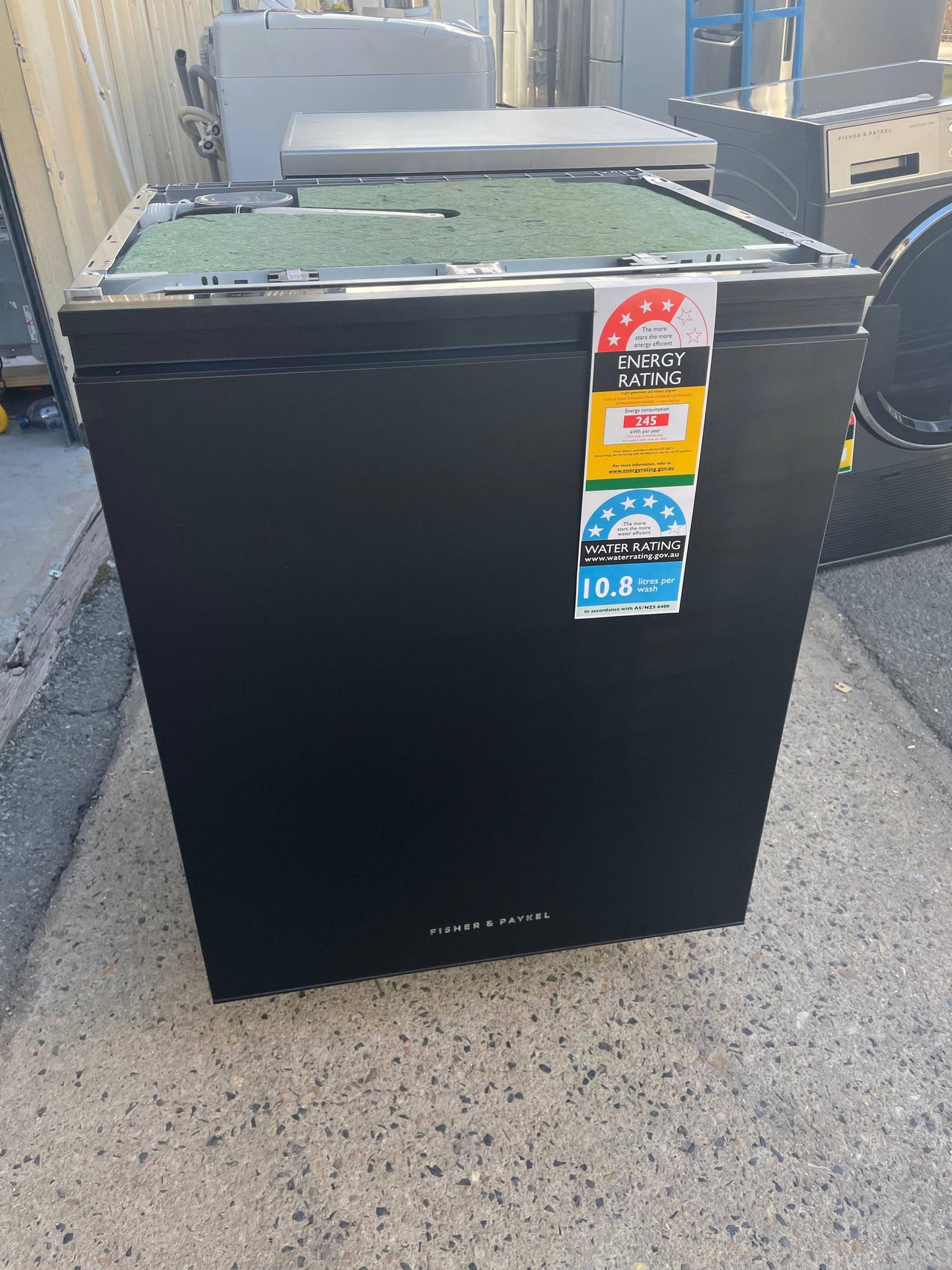 Factory second Fisher&Paykel 60cm under bench dishwasher DW60UZ6B - Second Hand Appliances Geebung