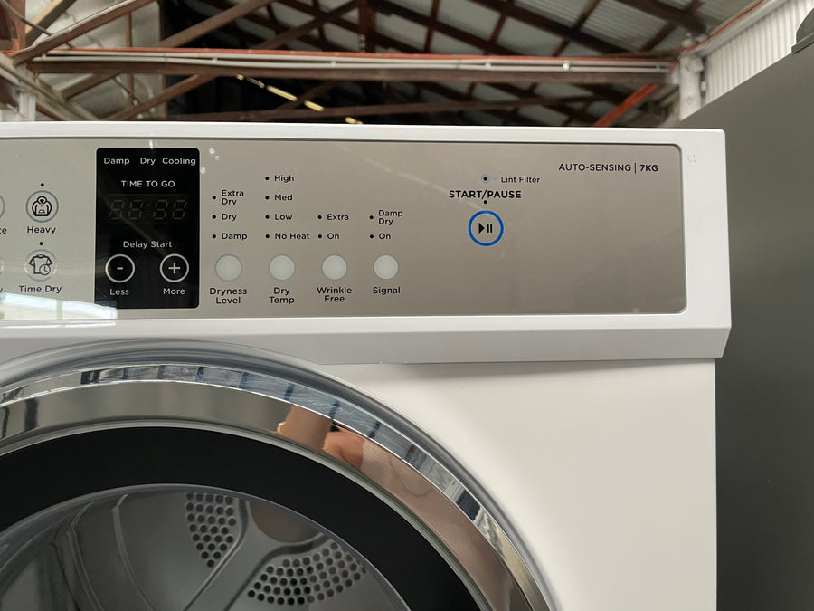 Factory second Fisher&Paykel 7kg Sensor Dryer DE7060G2 - Second Hand Appliances Geebung