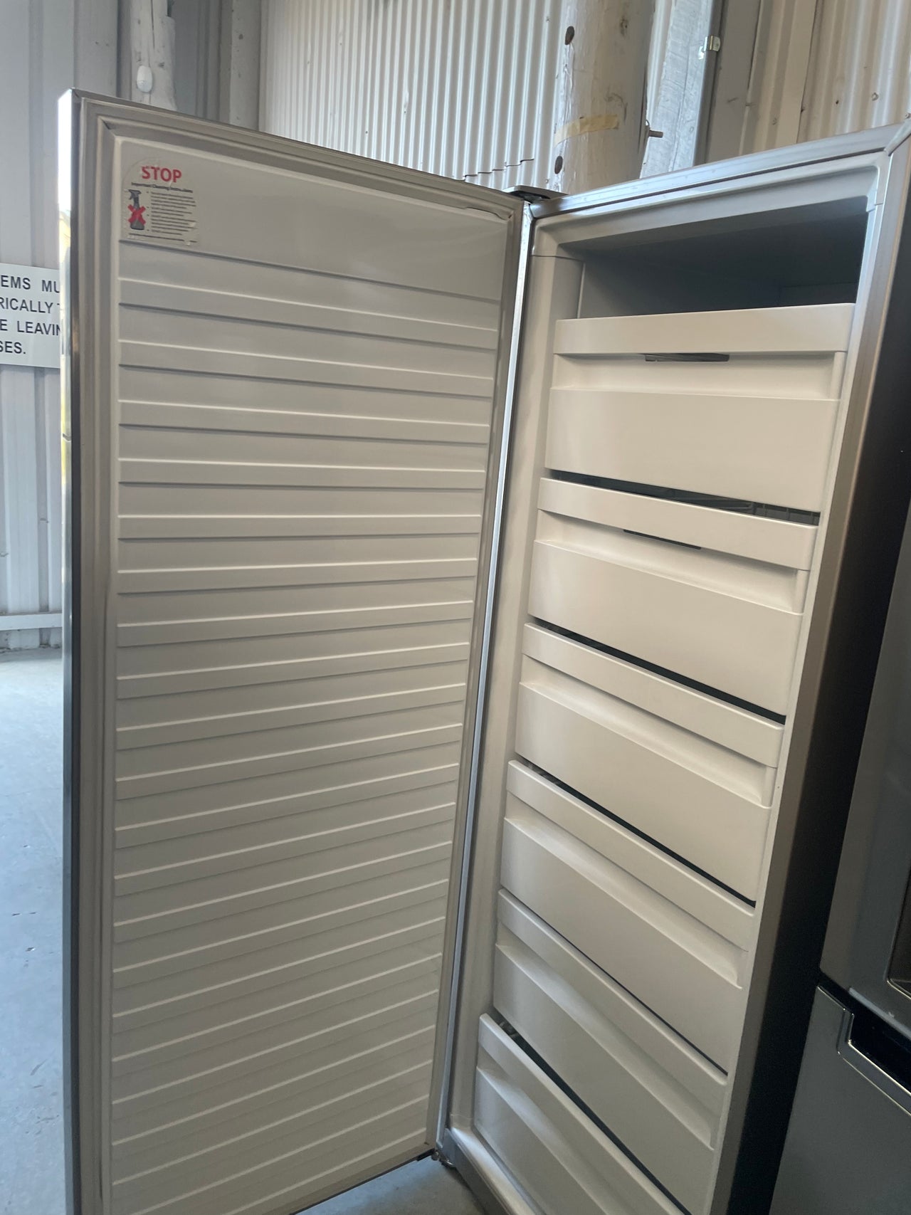 Second hand 389l Fisher & Paykel E388LXFD 389L Upright Freezer - Second Hand Appliances Geebung