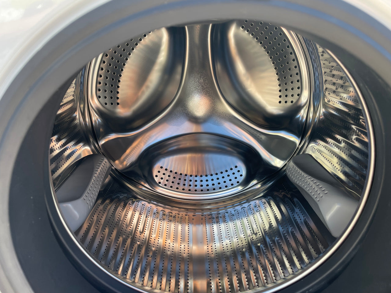 Second hand Haier HWF80BW1 8kg Front Load Washing Machine - Second Hand Appliances Geebung