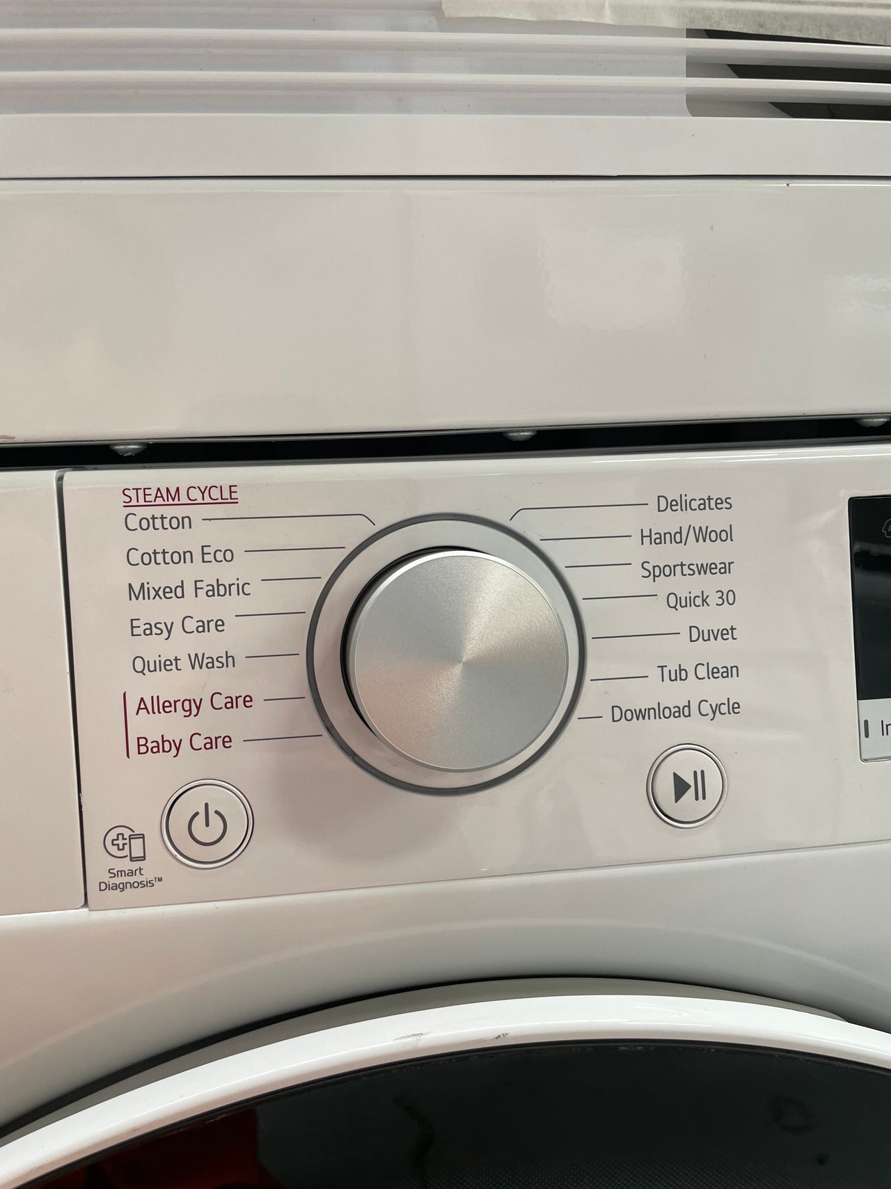 Transportation damaged LG WV5-1409W 9kg AI Direct Drive Front Load Washer with Steam - Second Hand Appliances Geebung