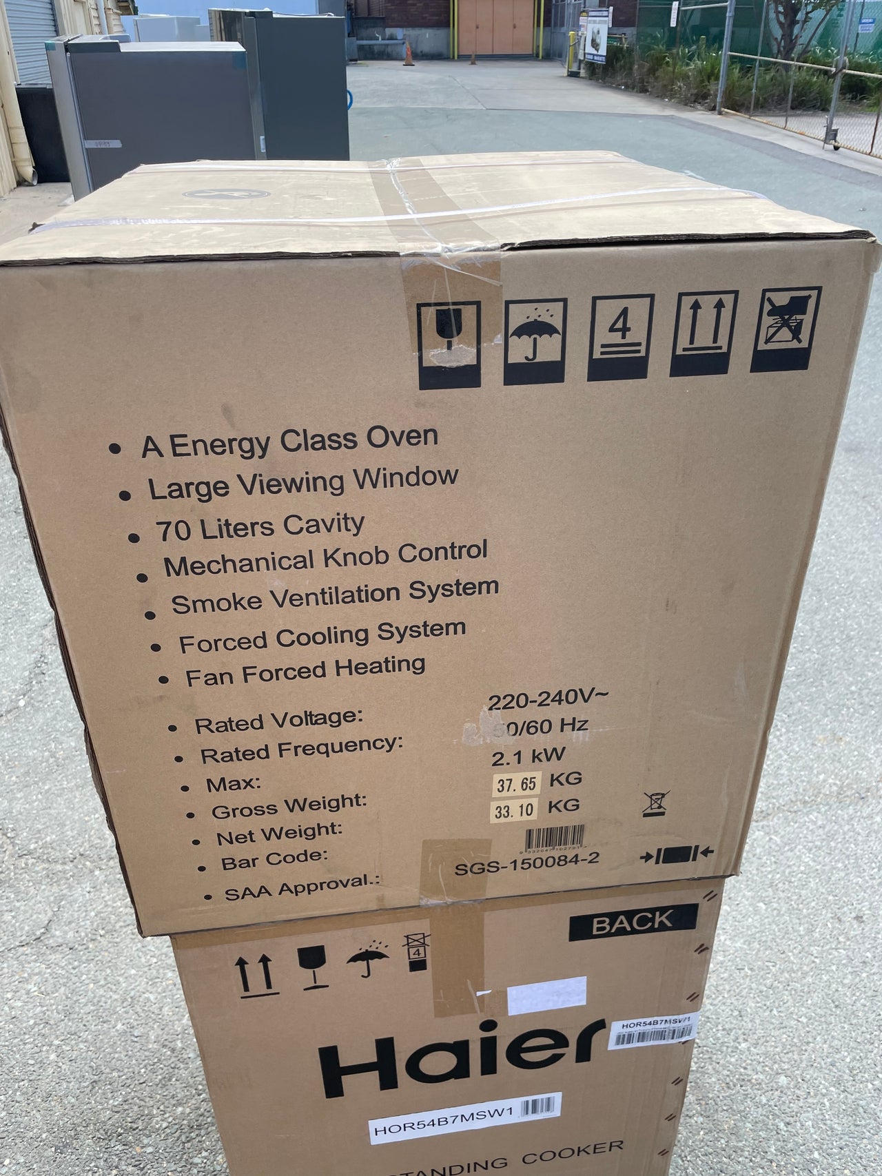 Transportation damaged Midea 65DME40106-BK 60cm Electric Built-In Oven - Second Hand Appliances Geebung